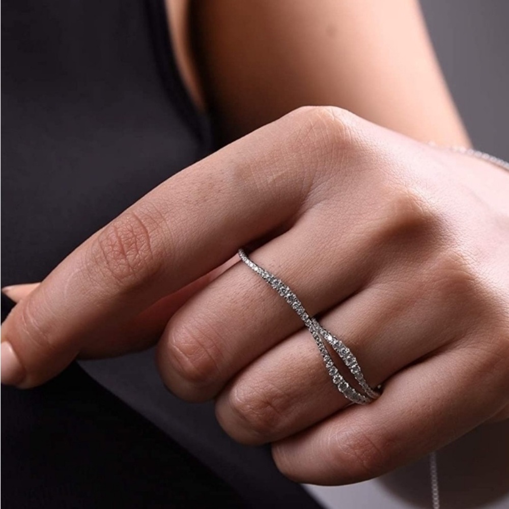 Elegant Silver Women's Ring
